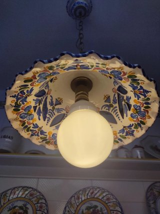 Lámpara de cerámica artesanal