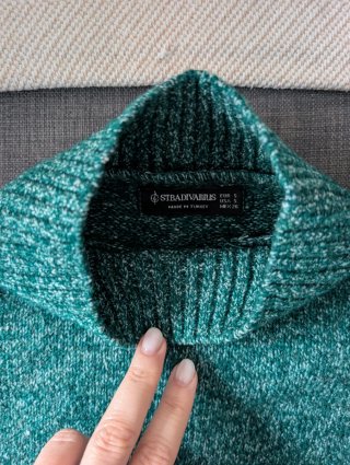 Jersey verde Stradivarius talla S oversize
