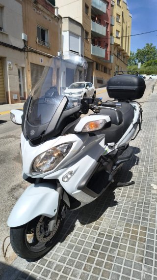 Suzuki Burgman 650cc Scooter Automática