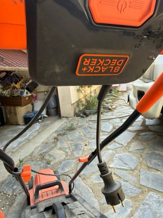 Cortacésped Eléctrico Negro y Naranja