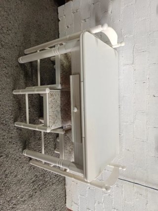 Mesa extensible cocina con 2 sillas y 2 banquetas