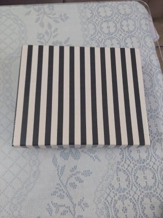 Juego de Tazas y Platos Rayas