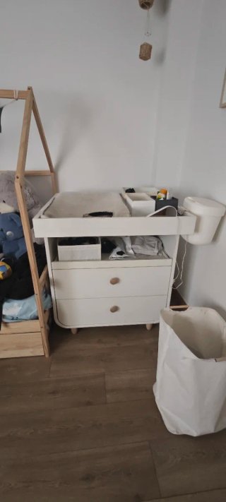 Cambiador de bebé blanco