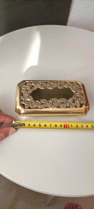 Caja de bronce estilo victoriano
