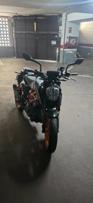 KTM 390 2023 Negra/Naranja