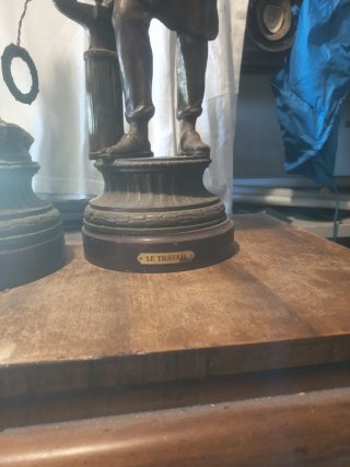 Statua in bronzo Le Travail e Le Secours