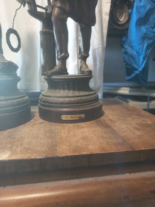 Statua in bronzo Le Travail e Le Secours
