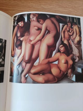 Foto libro Tamara de Lempicka. Textos en italiano.
