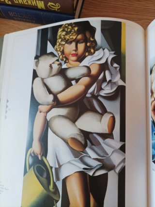 Foto libro Tamara de Lempicka. Textos en italiano.