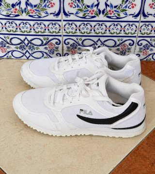 Tenis Fila Blancos y Negros