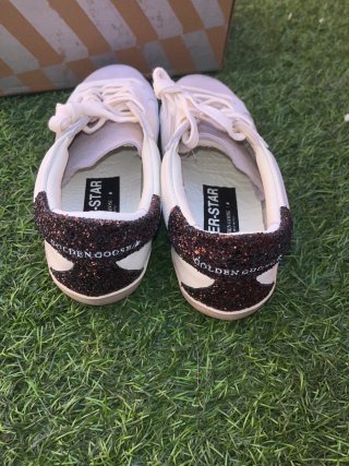 Golden Goose Superstar Blanco y Dorado