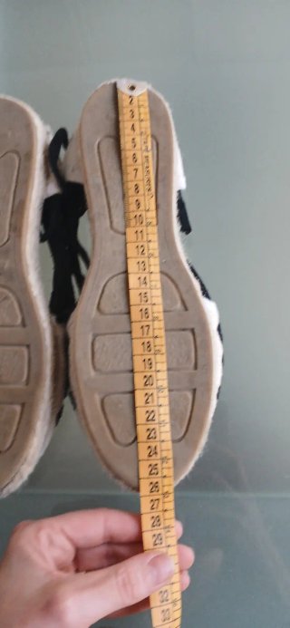 Alpargatas Fallero Beige y Negro