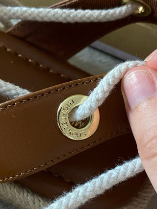 Sandalias Michael Kors Beige y Marrón