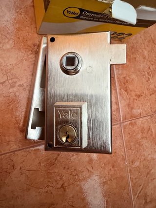 Cerradura Yale sobreponer Rim Lock