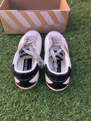 Golden Goose Superstar Blanco y Dorado