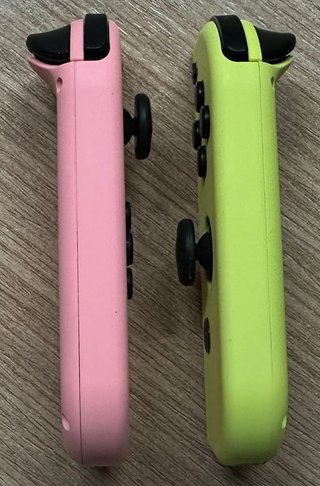 Oficial Joy-Con Nintendo Switch Ed. Rosa/Amarillo