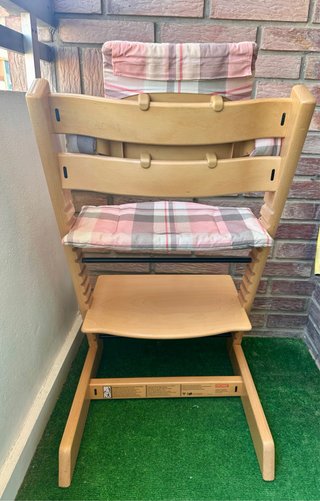 Trona Stokke evolutiva con cojines