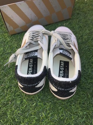 Golden Goose Superstar Blanco y Dorado