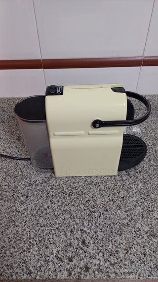 Cafetera Nespresso Inissia