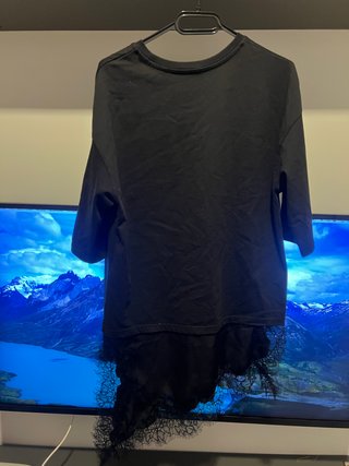 Top asimétrico ZARA negro y azul