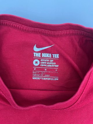Camiseta Nike Roja Swoosh Grande