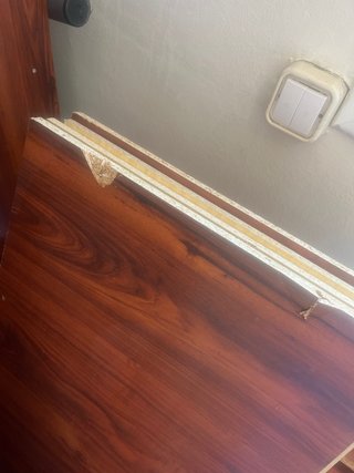 Armario grande de madera con espejos