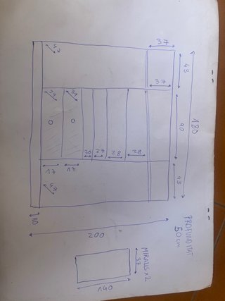 Armario grande de madera con espejos