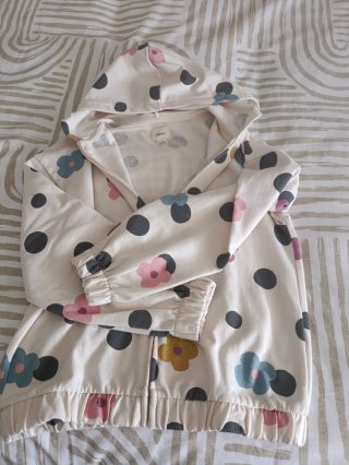 Chaqueta con capucha niña 9-10 años