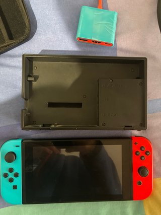 Nintendo Switch Azul/Rojo + Accesorios