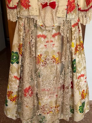 Traje de Fallera Beige y Multicolor