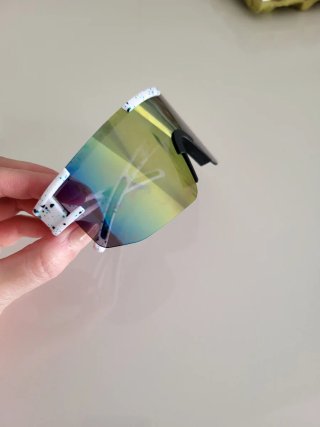 Gafas de sol tornasoladas