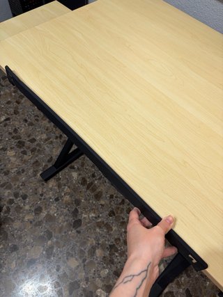 Escritorio de dibujo con taburete