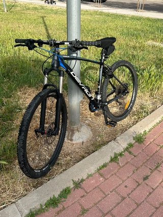 Bicicleta Montaña Devron 27.5” en muy buen estado.