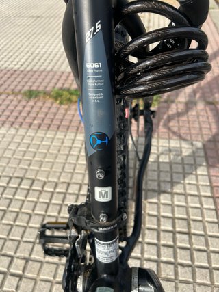 Bicicleta Montaña Devron 27.5” en muy buen estado.