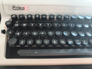 Máquina de escribir Erika vintage
