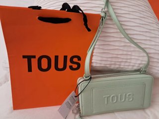 Bolso Tous bandolera verde claro.