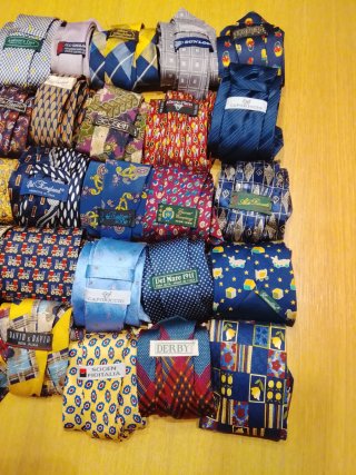 H) 25 cravatte top brand