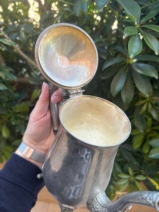 Teiera vintage pesante decorata