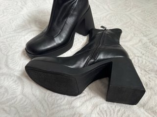 Botas Stradivarius Talla 37 Negras