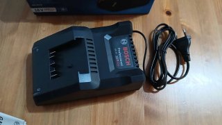 Cargador Bosch GAL 18V-40