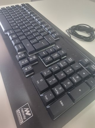 Teclado Gaming NETWAY Retroiluminado RGB