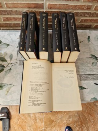 7 tomos deLiteratura fantástica.