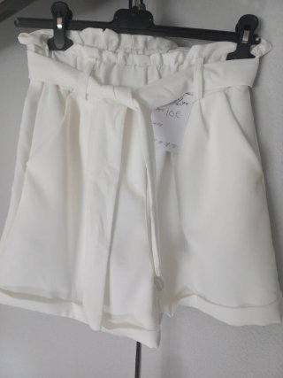 2 pantalones T-U nuevos