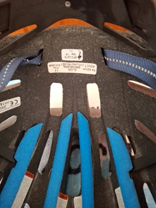 Casco Specialized para patinete/bici