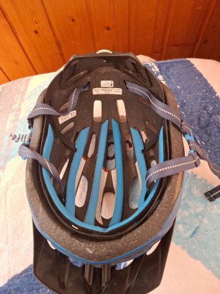 Casco Specialized para patinete/bici