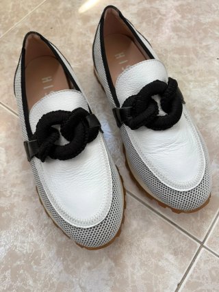 Zapatillas Hispanitas Blancas y Negras