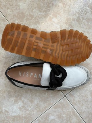Zapatillas Hispanitas Blancas y Negras