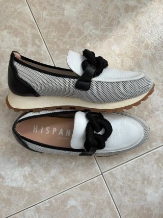 Zapatillas Hispanitas Blancas y Negras