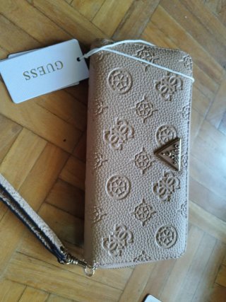 Bolso guess