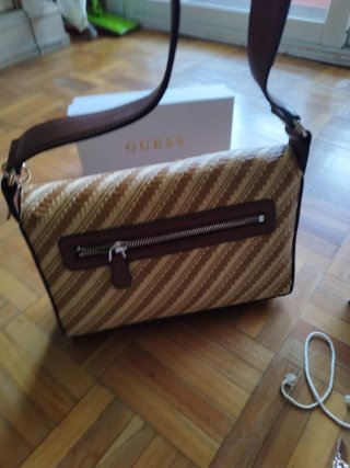 Bolso guess